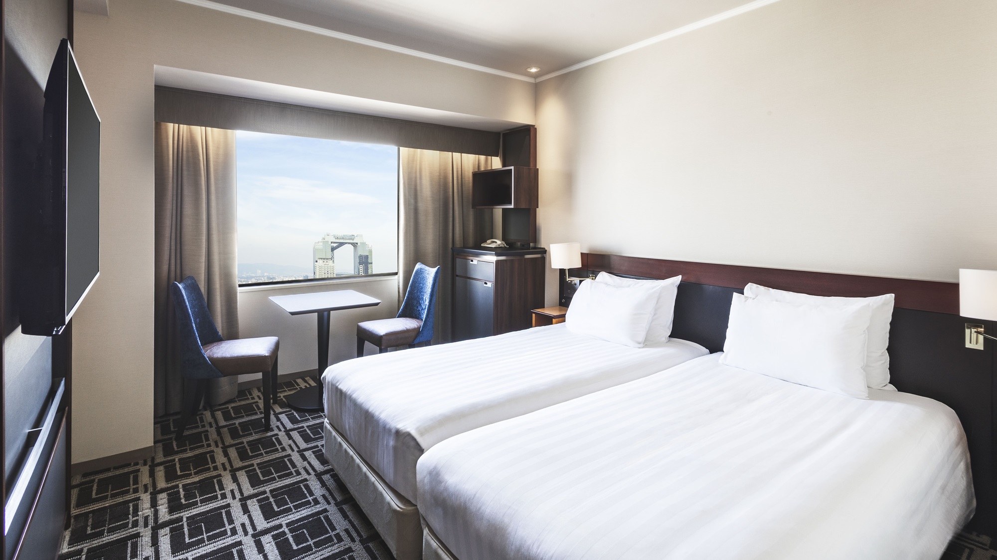 ハリウッドツイン【20平米】ベッドサイズ：幅98cm×長さ195cm×2台