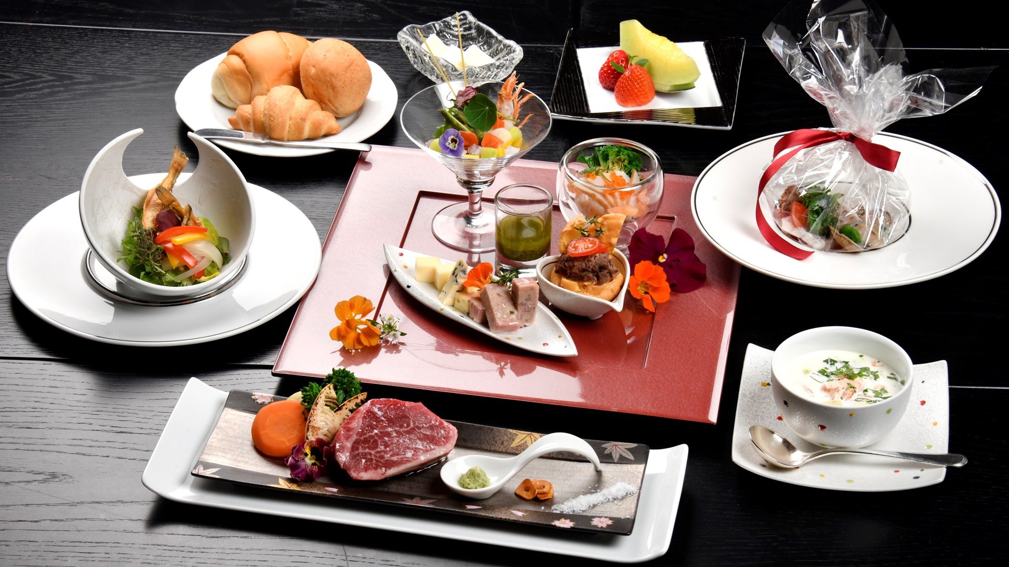*【夕食一例】鳥取和牛のステーキコース（写真はイメージです）