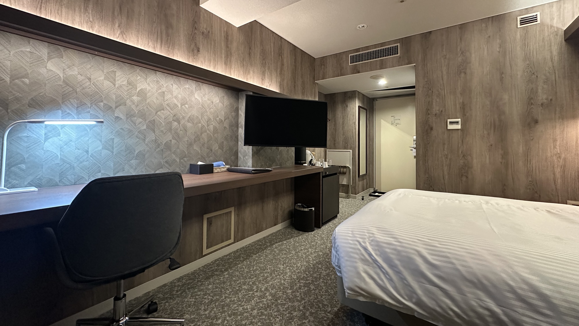 *【スーペリアルーム（プレミアム）】落ち着いた雰囲気でゆったり寛げる客室空間