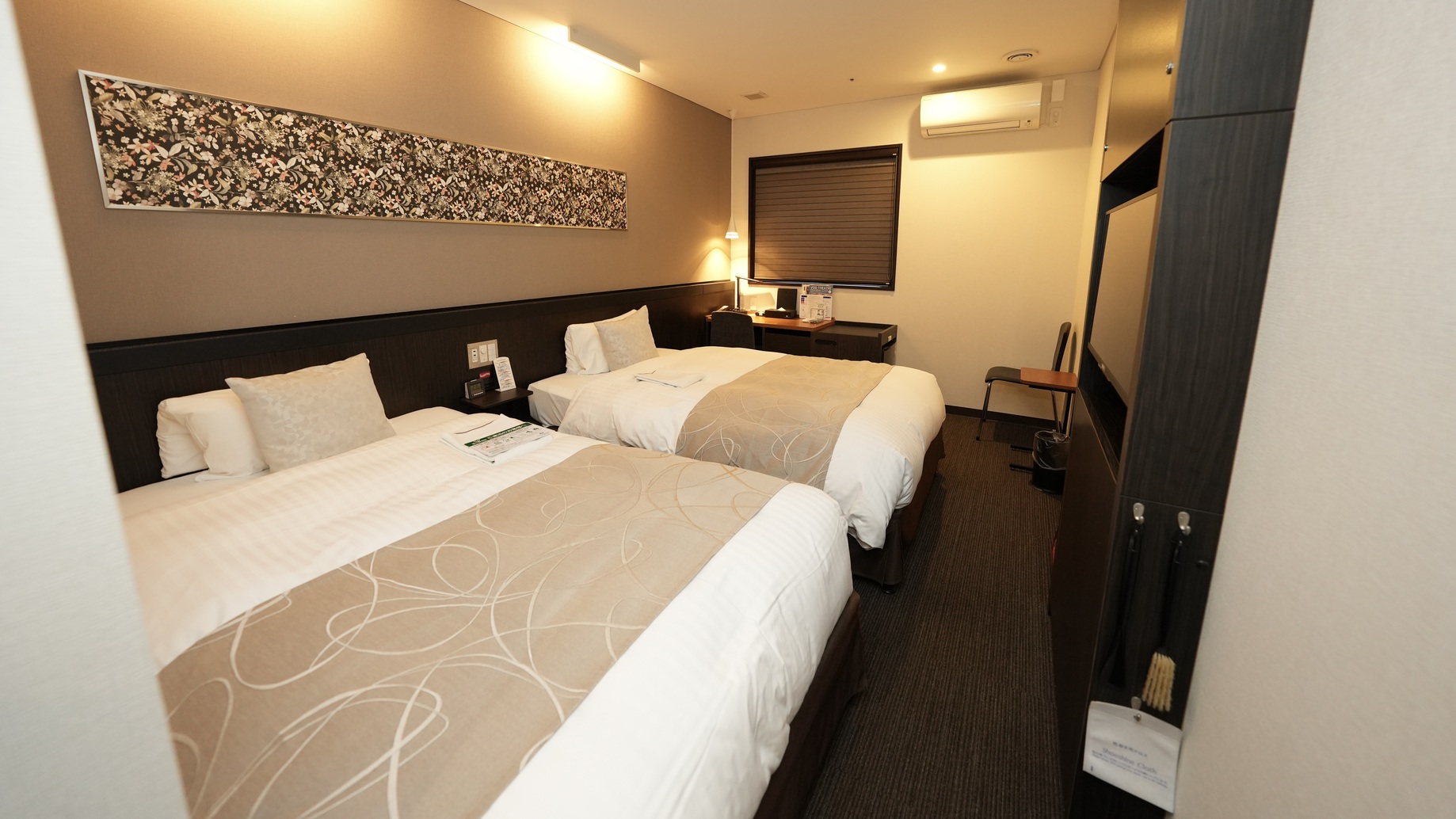 【エグゼクティブ・ツイン】ベッド幅1220mm×２台　風呂・トイレ洗面別　ボディーシャワー　