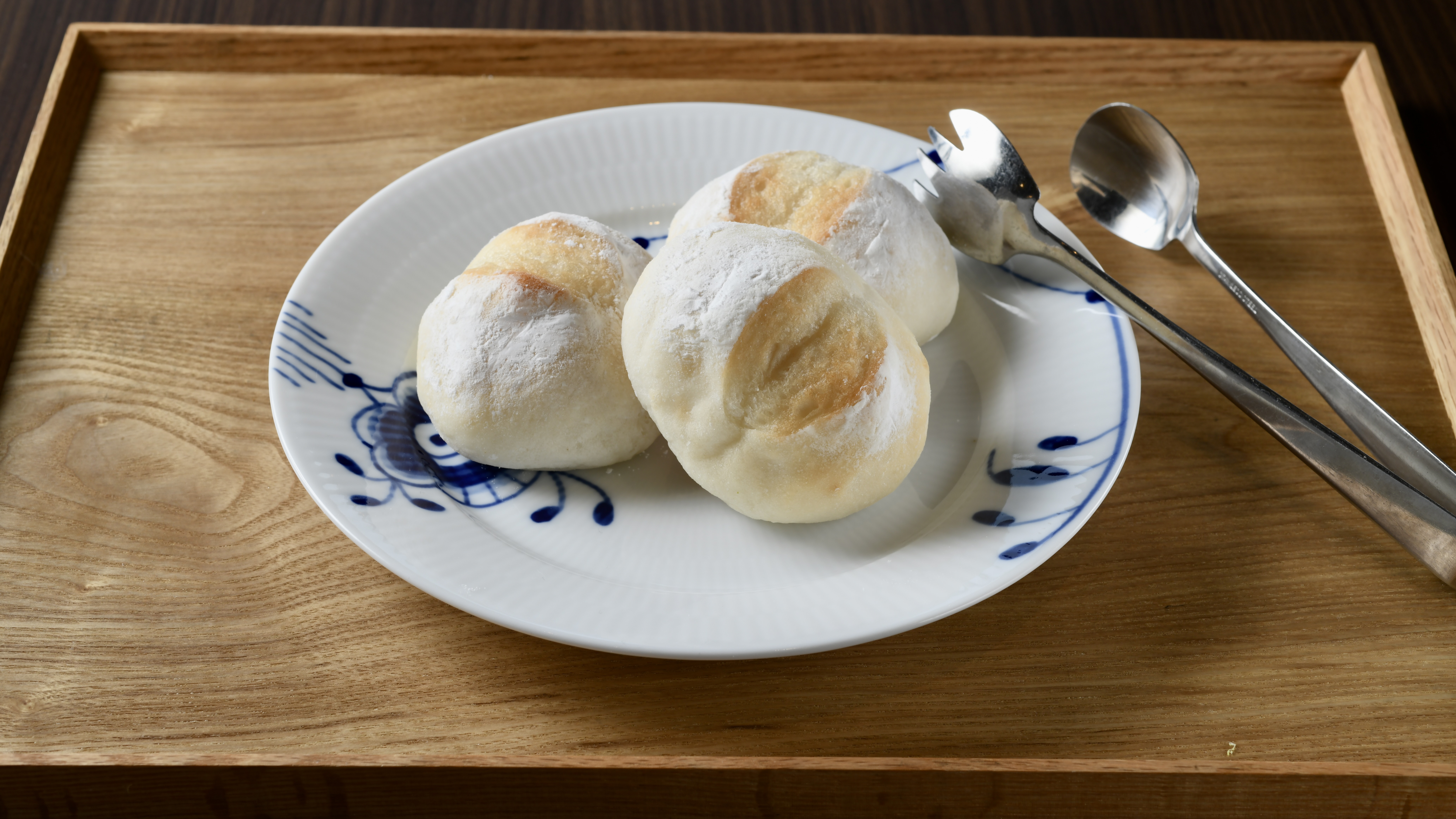 【洋食例】　グルテンフリー、乳製品・卵不使用の国産米で作ったパン (食べ放題ではありません)
