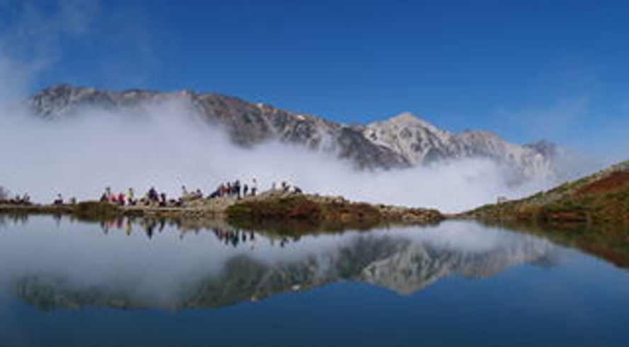 夏季　八方池（三山）