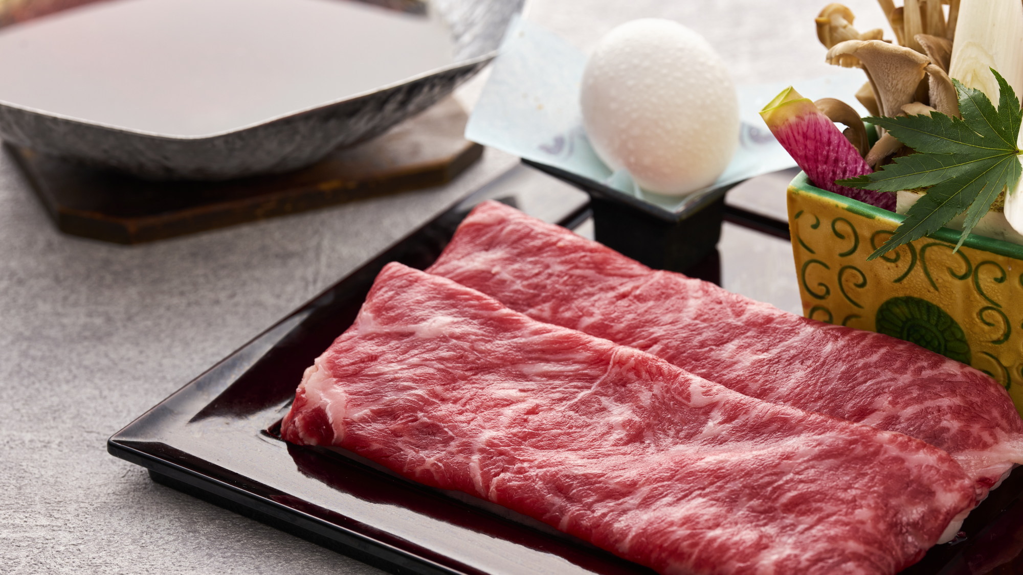 群馬県産黒毛和牛を使用したすきやきがメインの四季会席