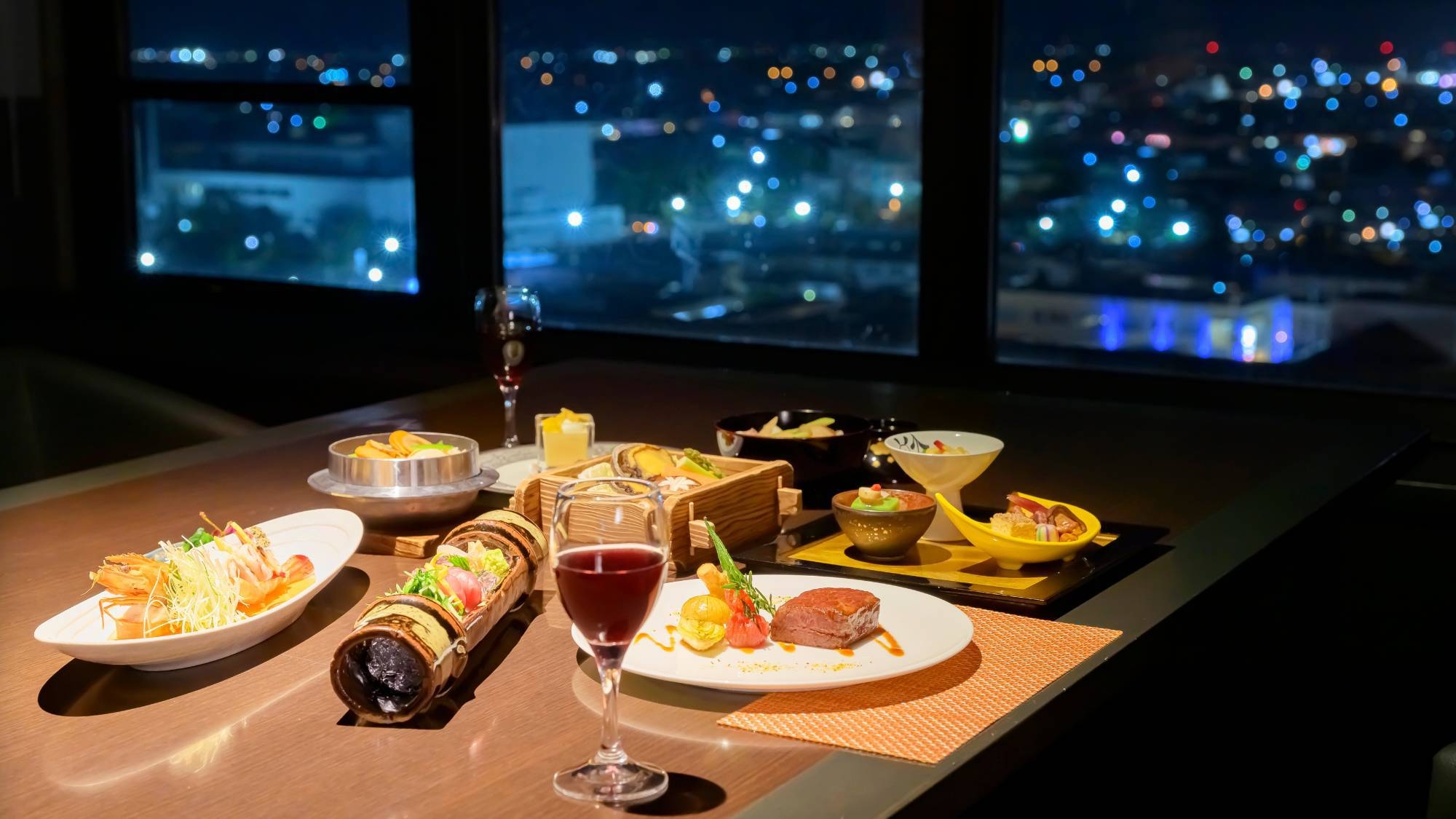 ＜夜景を望む＞【夕朝食付き】特選会席　★夕食個室