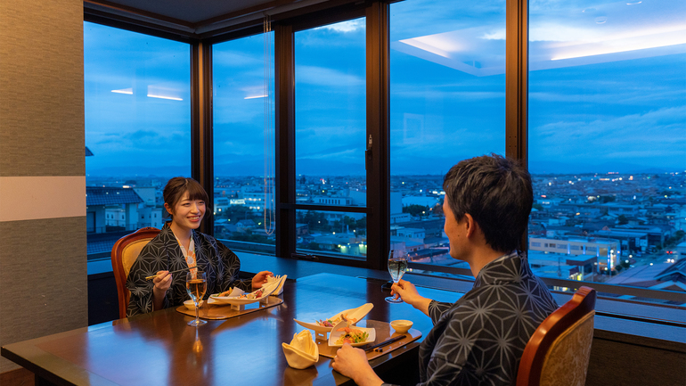 湯上りラウンジ利用付【夜景個室プラン】最上階個室で「特選会席」♪