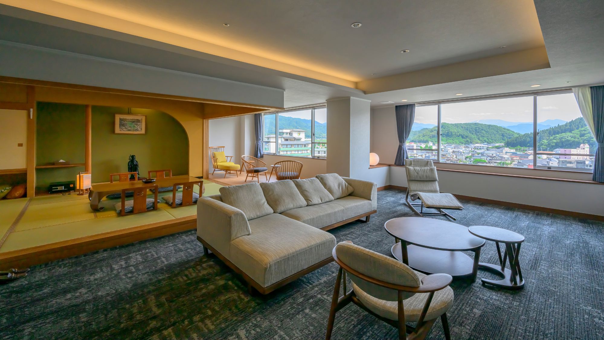 【特別貴賓室　琥珀】