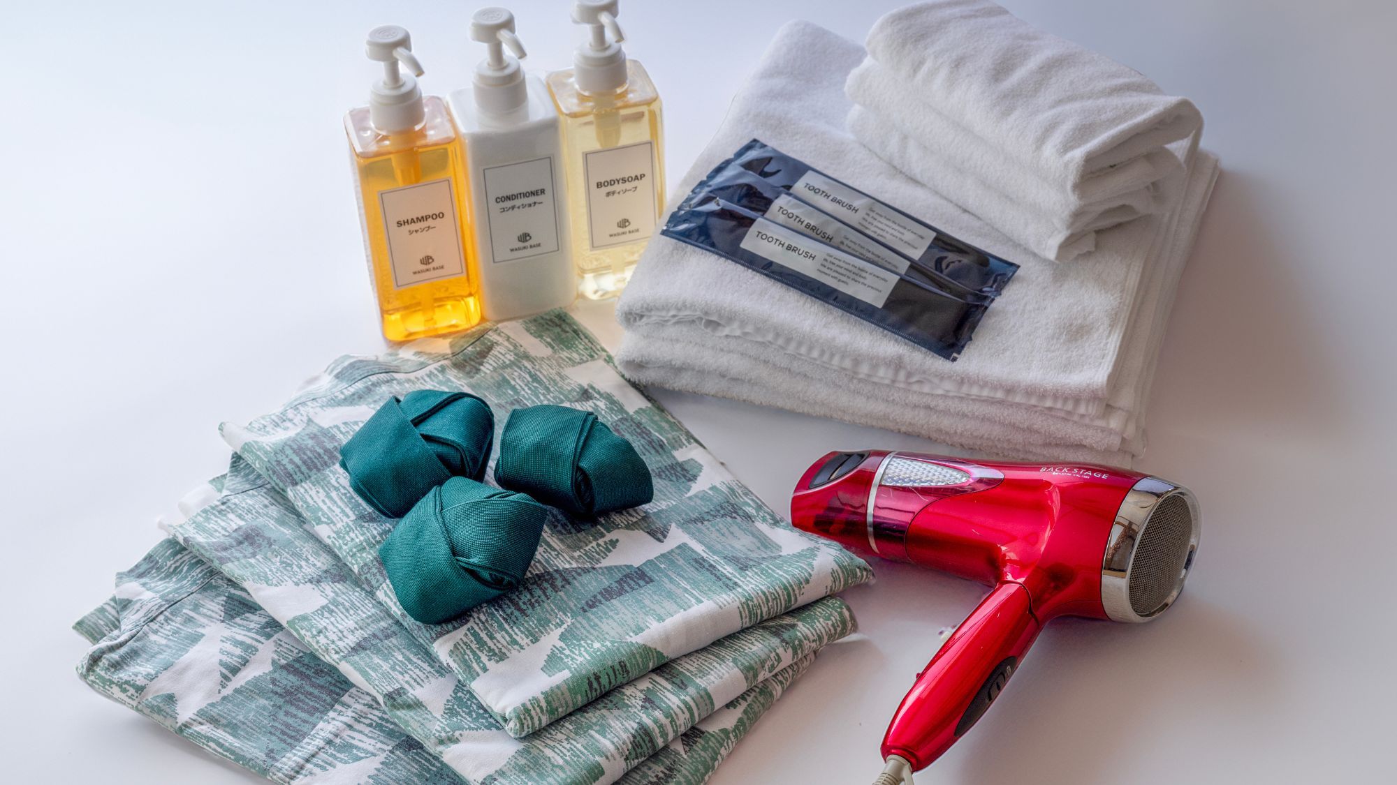 各お部屋にアメニティをご準備しております