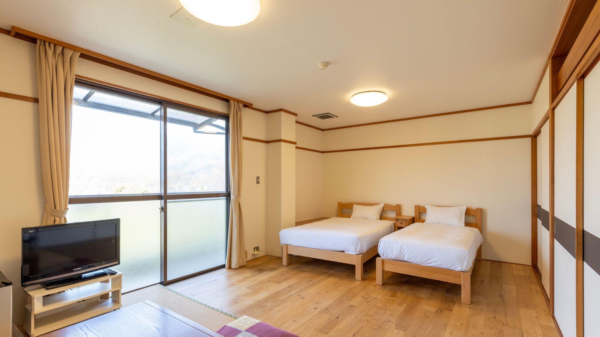 【高原側・306】和洋室／トイレ・共用浴場利用可【ペット可】