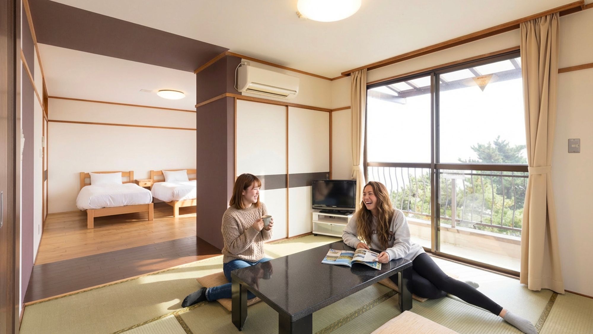 グループ旅行にもおすすめの〈302号室〉
