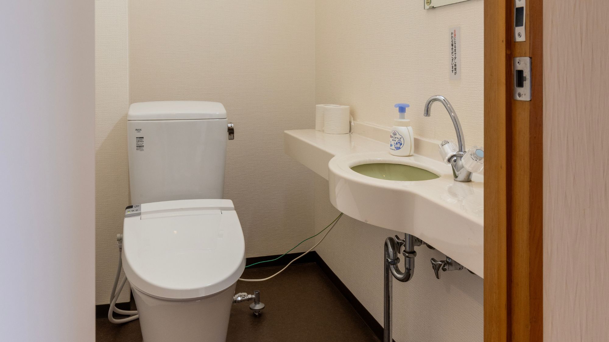 3階はお部屋内に専用のトイレがございます