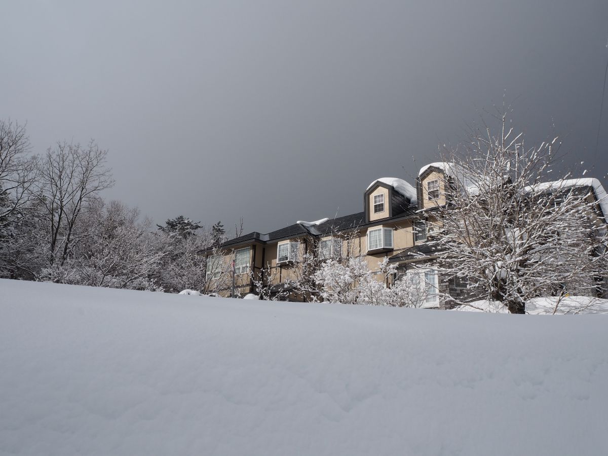 静寂のヴェルレーヌ　猪苗代スキー場まで車で10分