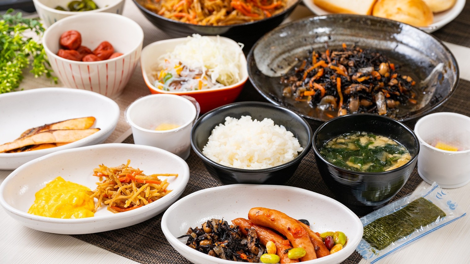 【室数限定】★お部屋タイプおまかせでおトクに泊ろう★朝食付きプラン★無料軽夕食サービス 