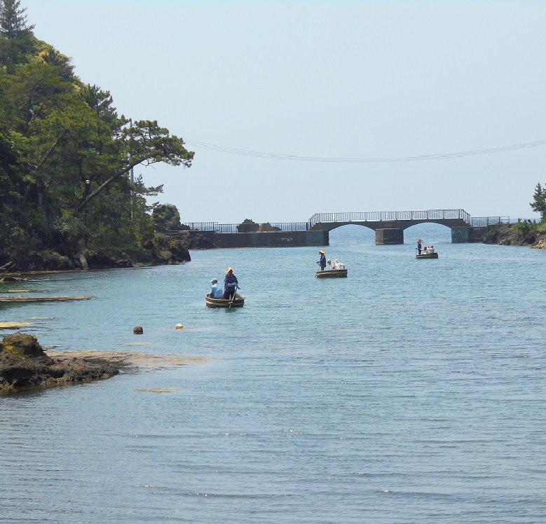 《小木の風景》　矢島経島とたらい舟
