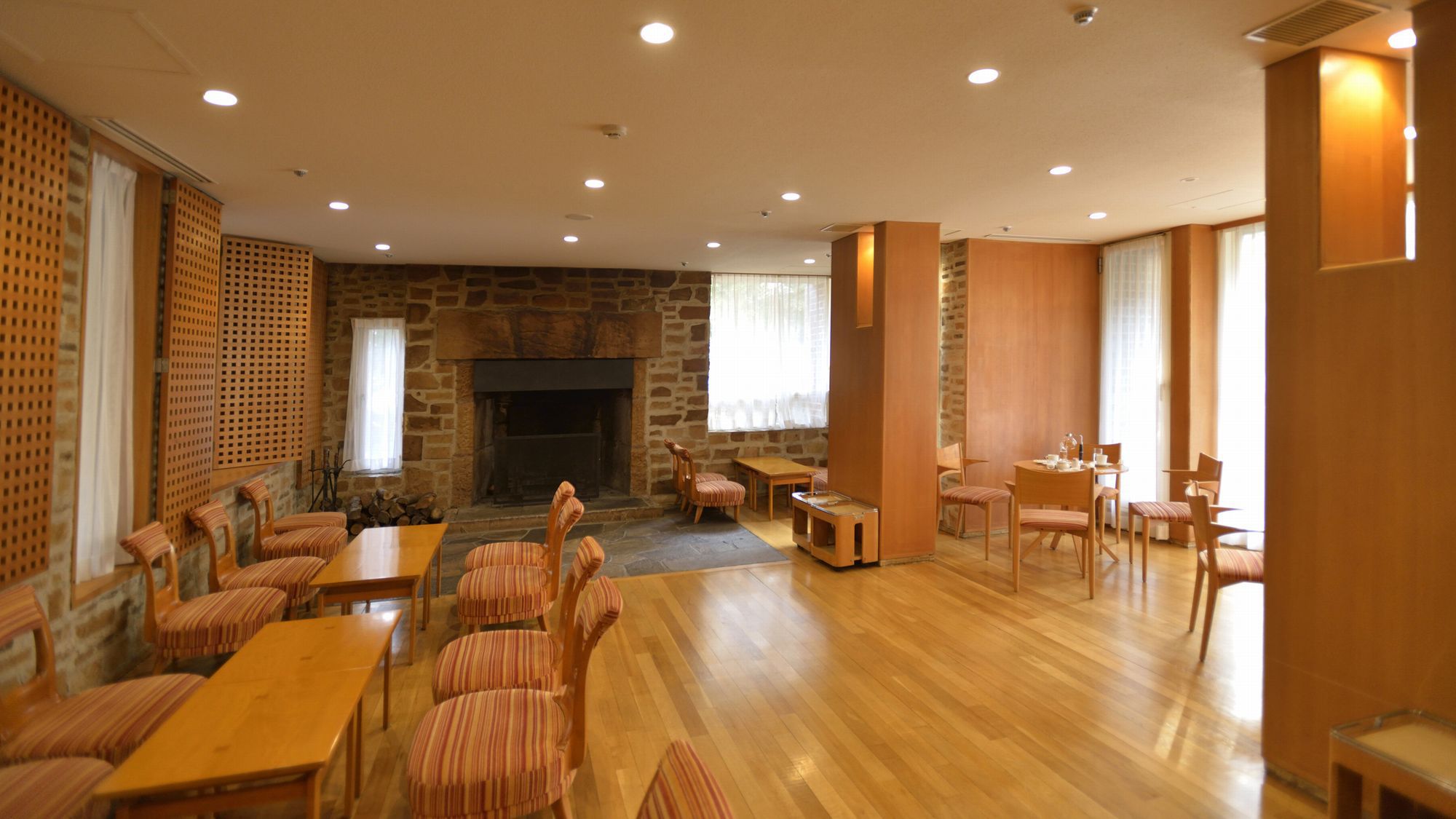 【期間限定】やまぼうしで楽しむケーキセット付きプラン（朝食付き）