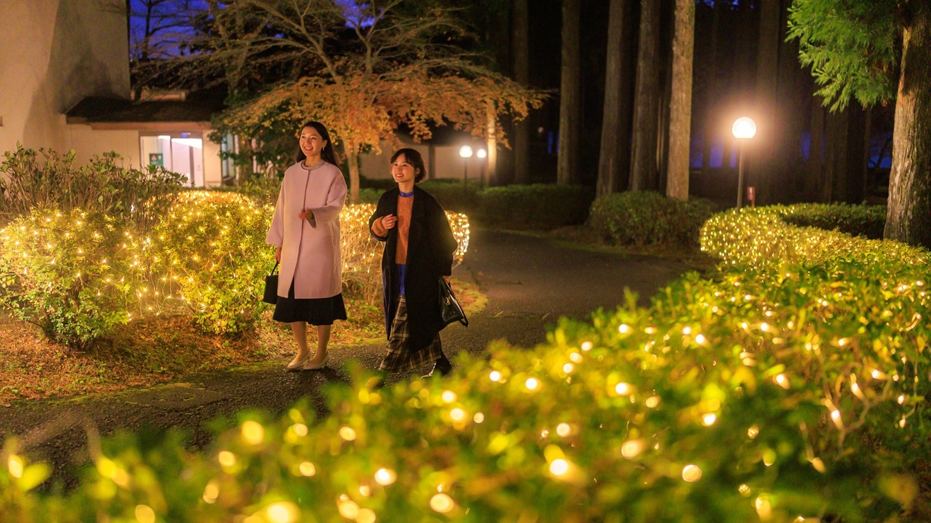  【期間限定】 箱根と芦ノ湖の休日（夕朝食付き）ディナーブッフェ