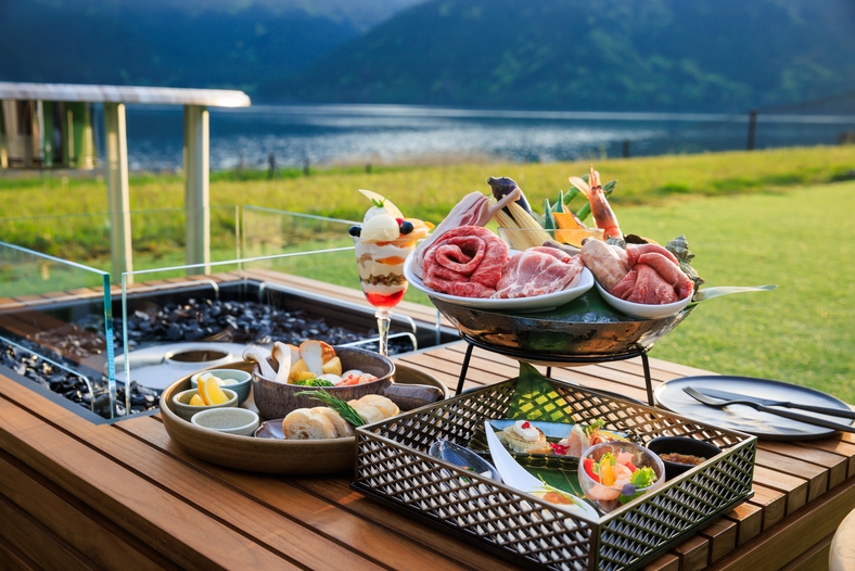 【夏期限定】『BBQ by the lake』湖畔のバーベキュー＜飲み放題付き＞プラン