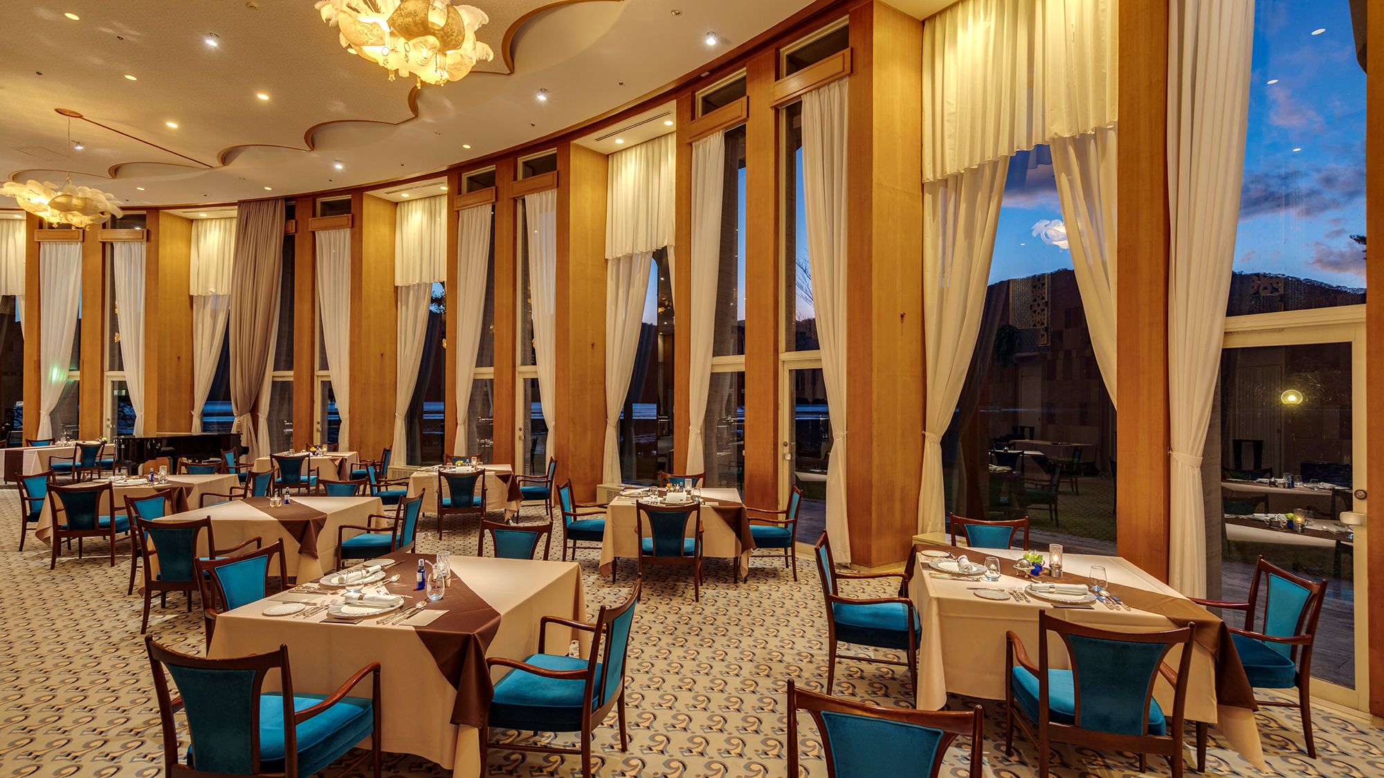 ル・トリアノン_内観全景