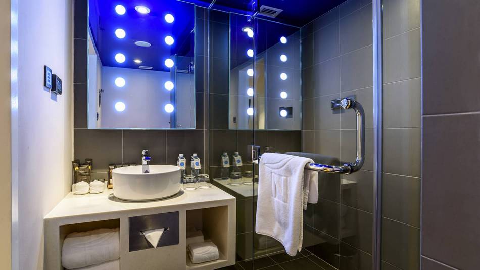 デラックスルーム