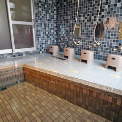 *温泉（男性用）/トレッキングやスキーで汗をかいた後は温泉でリフレッシュして下さい♪