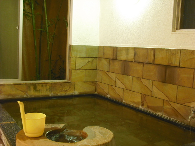【食事なし】天然温泉は活火山「浅間山」の恵み。飲泉もOK.佐久平駅や佐久IC車で数分