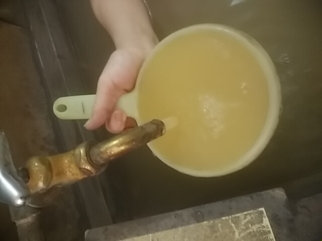 温泉は地下１ｍからダイレクトに湯舟に届きます