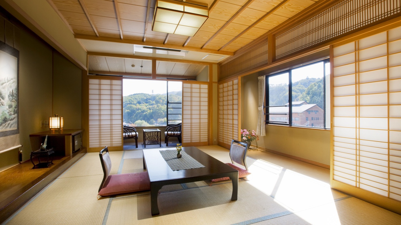 スタンダード和室10畳　角部屋