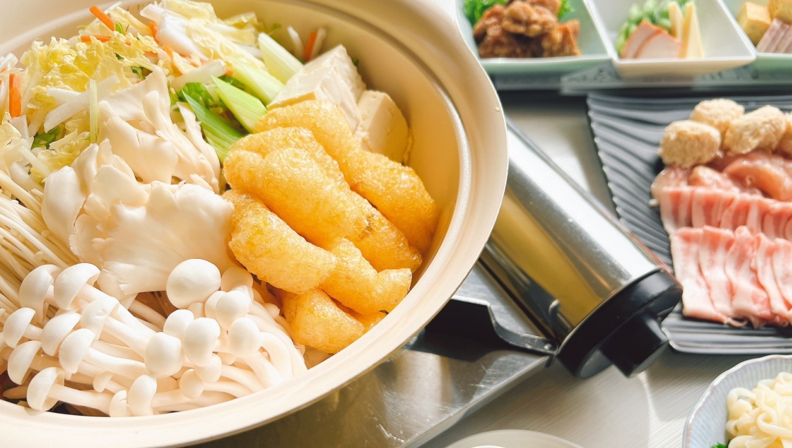【ホテル・ヴィラ共通★一泊二食】冬限定・旨塩だし鍋（鶏・豚・つくね）