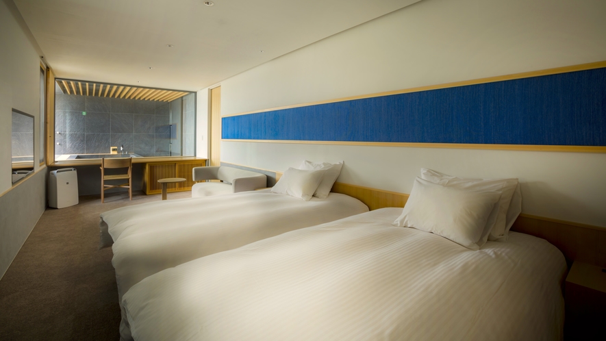 【蒼翠 so-sui】2階はベッドとリビングルーム、露天風呂を完備、天橋立を望みながらゆっくりと。 