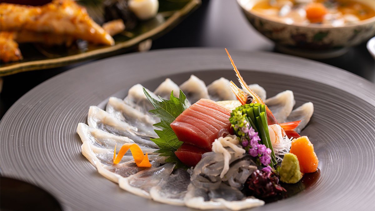 天然とらふぐ会席《日本料理「千羽鶴」》〜滞在中リフト乗り放題〜