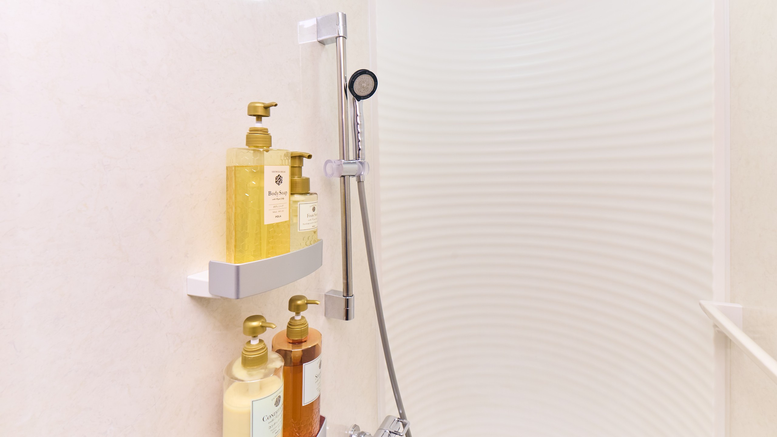 シャワーブース