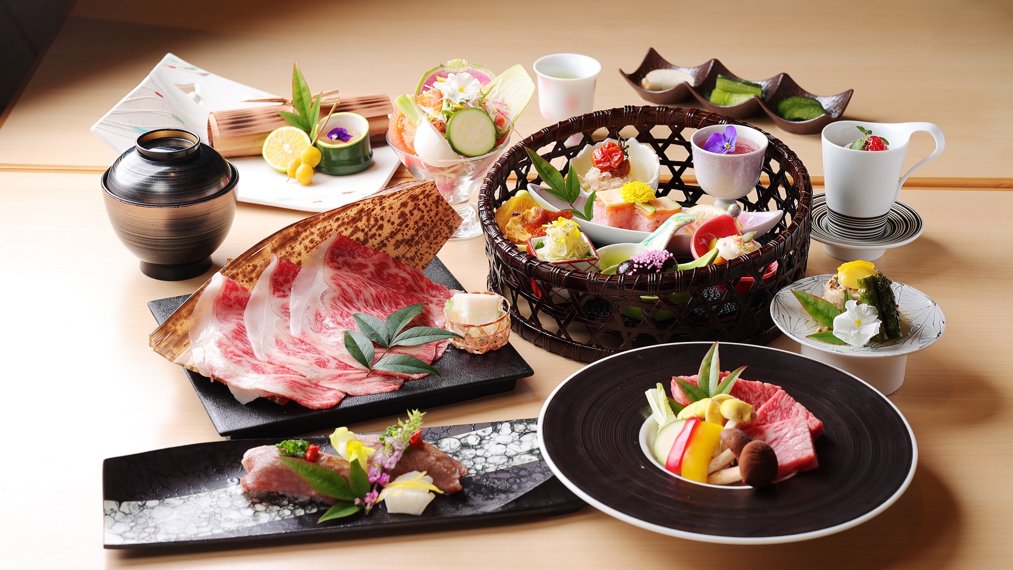 信州産特選牛づくし会席（イメージ）