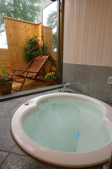 Seven-colored Jacuzzi