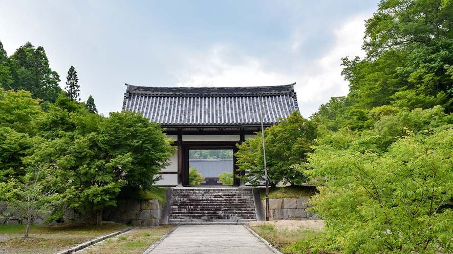 *【光信寺】当館に隣接するお寺です