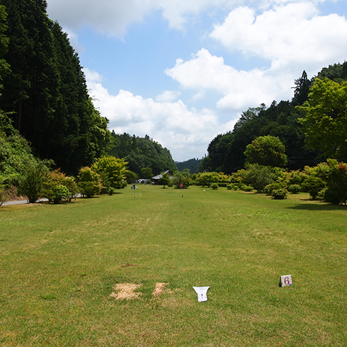 【グラウンドゴルフ場】緑の中でプレーをお楽しみください