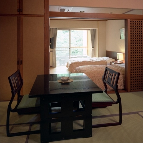 An example of "6 tatami mats + twin beds". If you have physical reasons, we will give priority to you if you tell us.