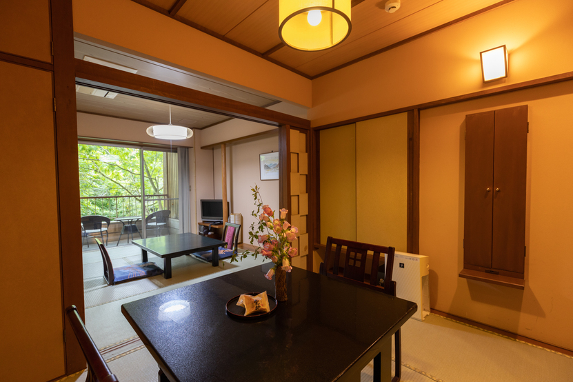 【本館〜そよかぜ〜・６畳＋寝室など】