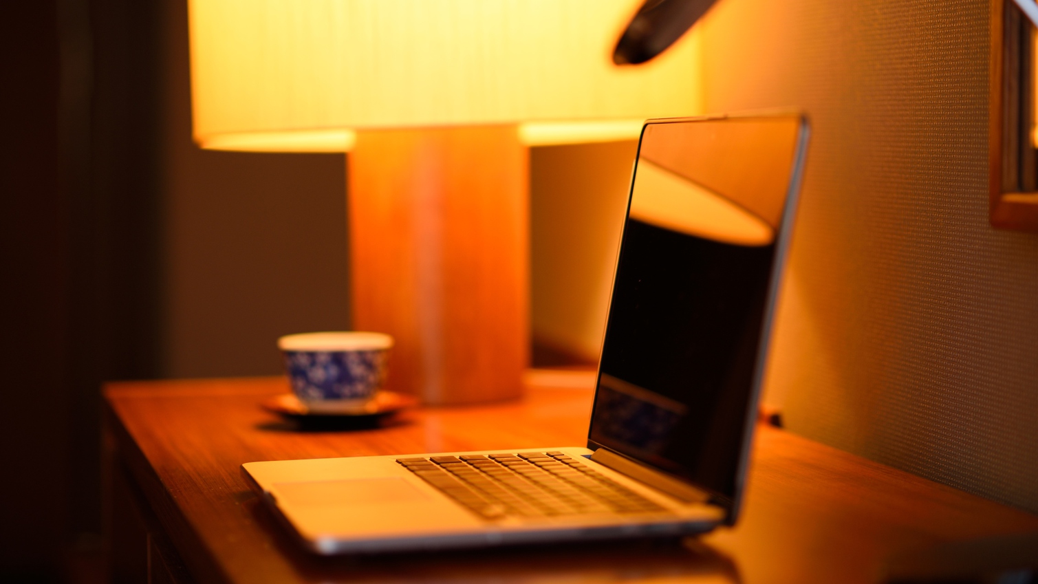 【全室Wi-Fi完備】スマホやＰＣ操作もストレスなく行える環境です。