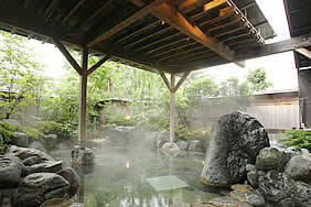 Garden open-air bath