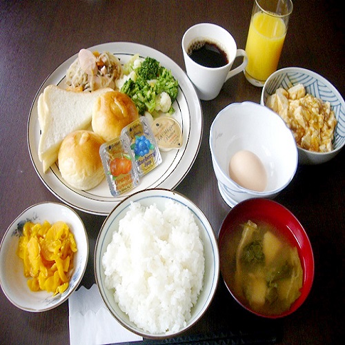 無料朝食バイキングの一例