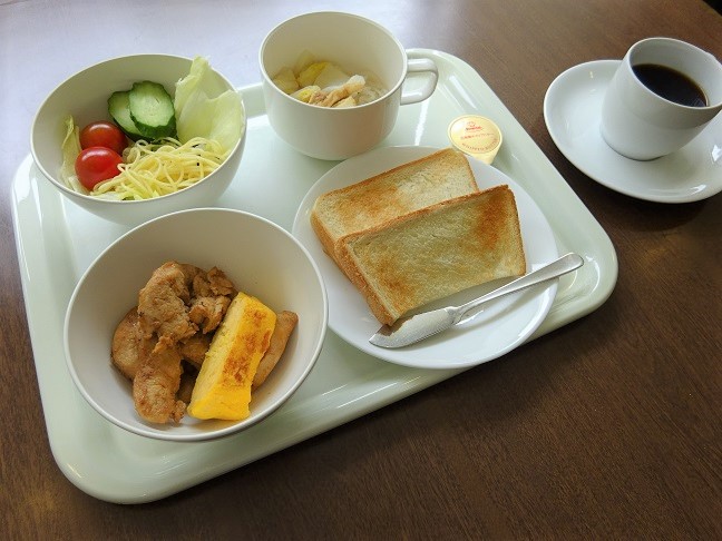 朝食