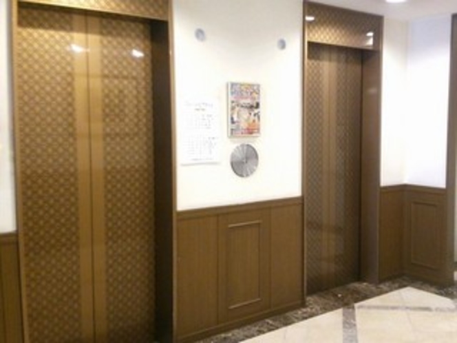 ロビー　エレベーターホール