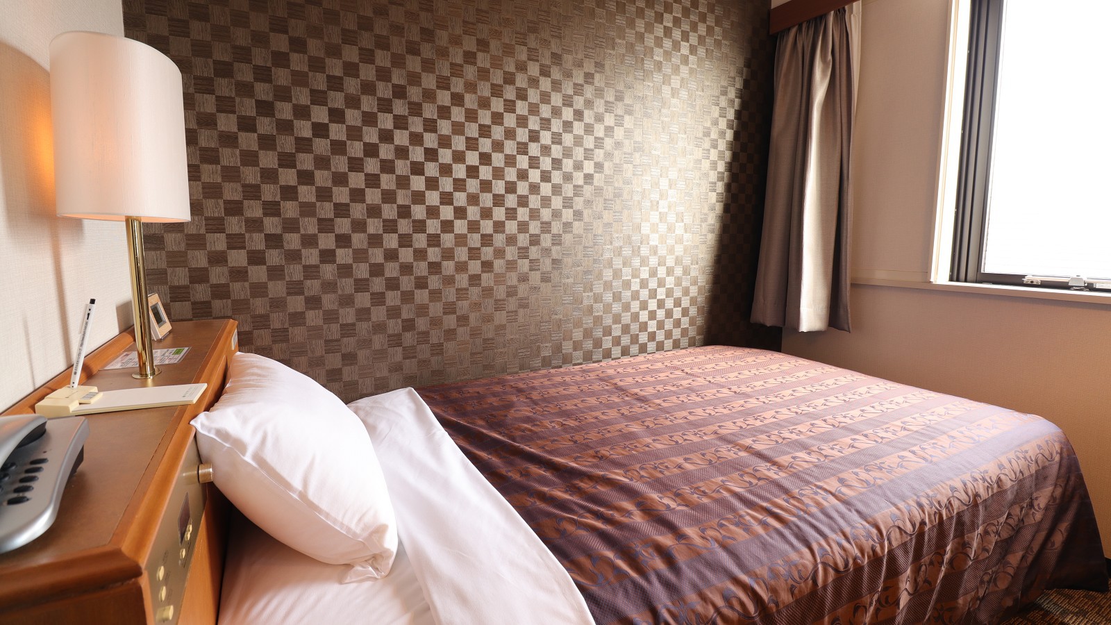 シングルルーム 《喫煙》