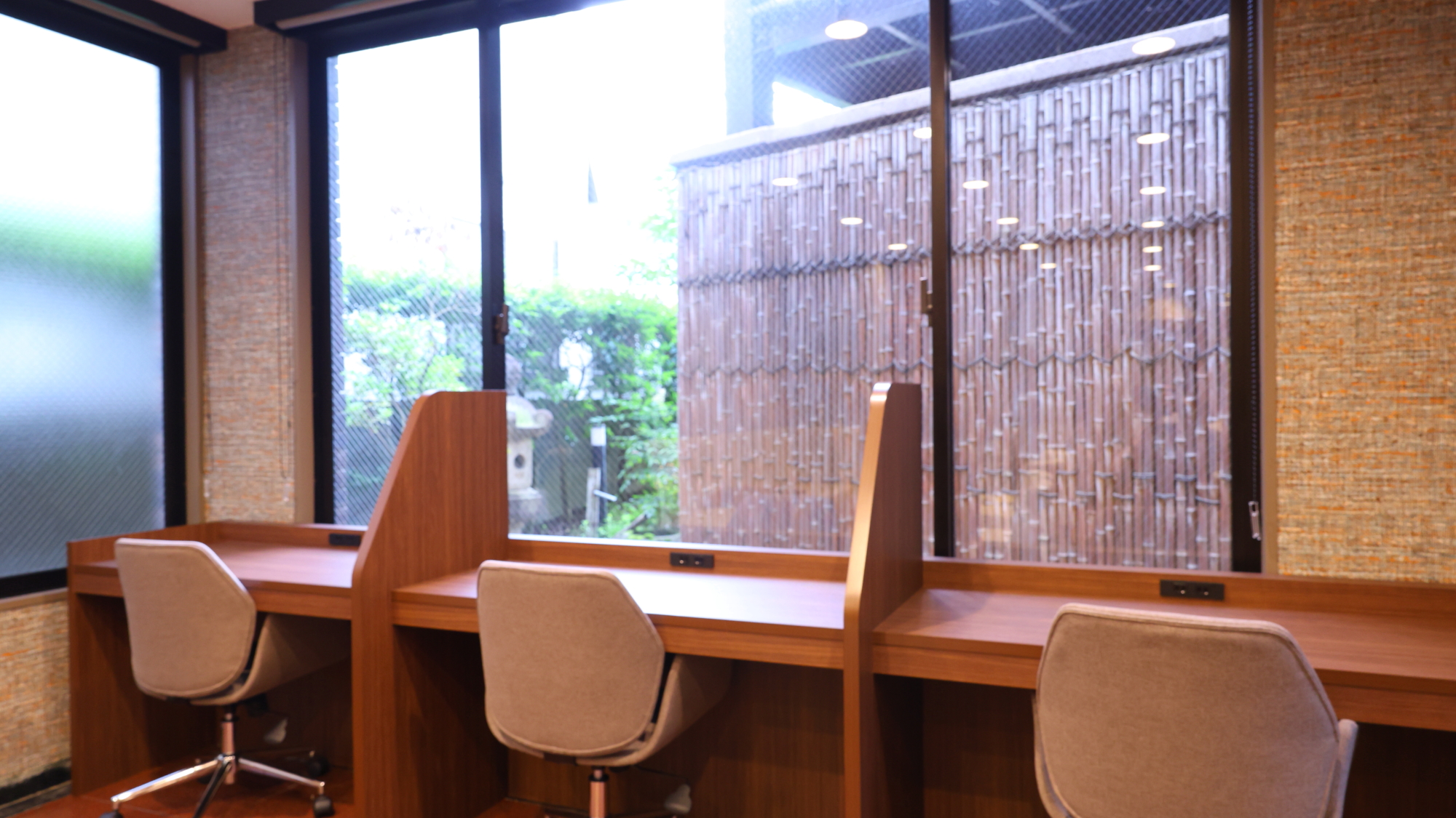 デスクコーナー