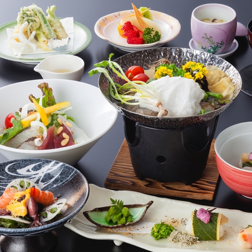 【一品選べる会席／貸切風呂付】＜黒毛和牛サーロイン／春の鰆鍋／津山黒豚のせいろ蒸し＞シェアOK