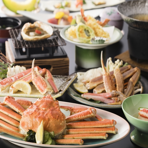 ・・★姿カニまるごと一杯付★・・「かに味噌」「焼きがに」「カニスキ鍋」「カニ天ぷら」カニ満喫会席