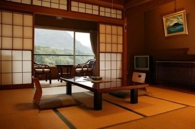 和室８畳＋広縁、絶景の阿賀野川沿い