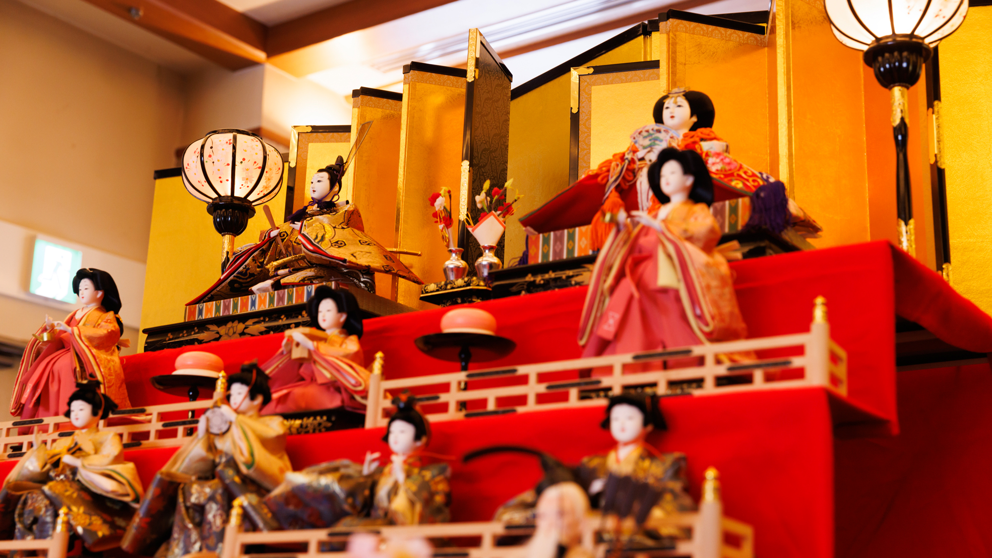 お雛様を飾るといよいよ北陸にも春の到来です。