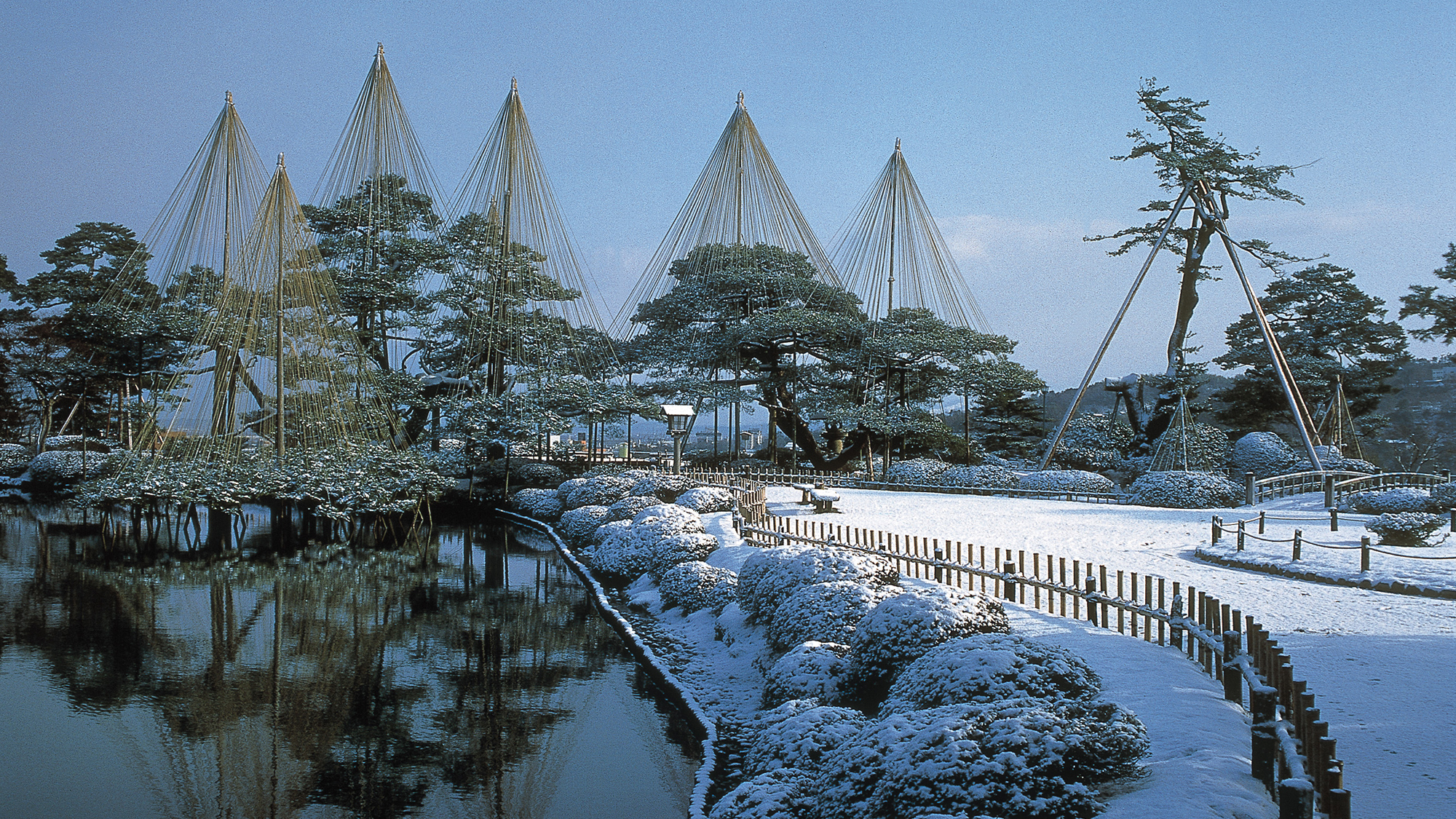 兼六園の雪景色（車で60分）