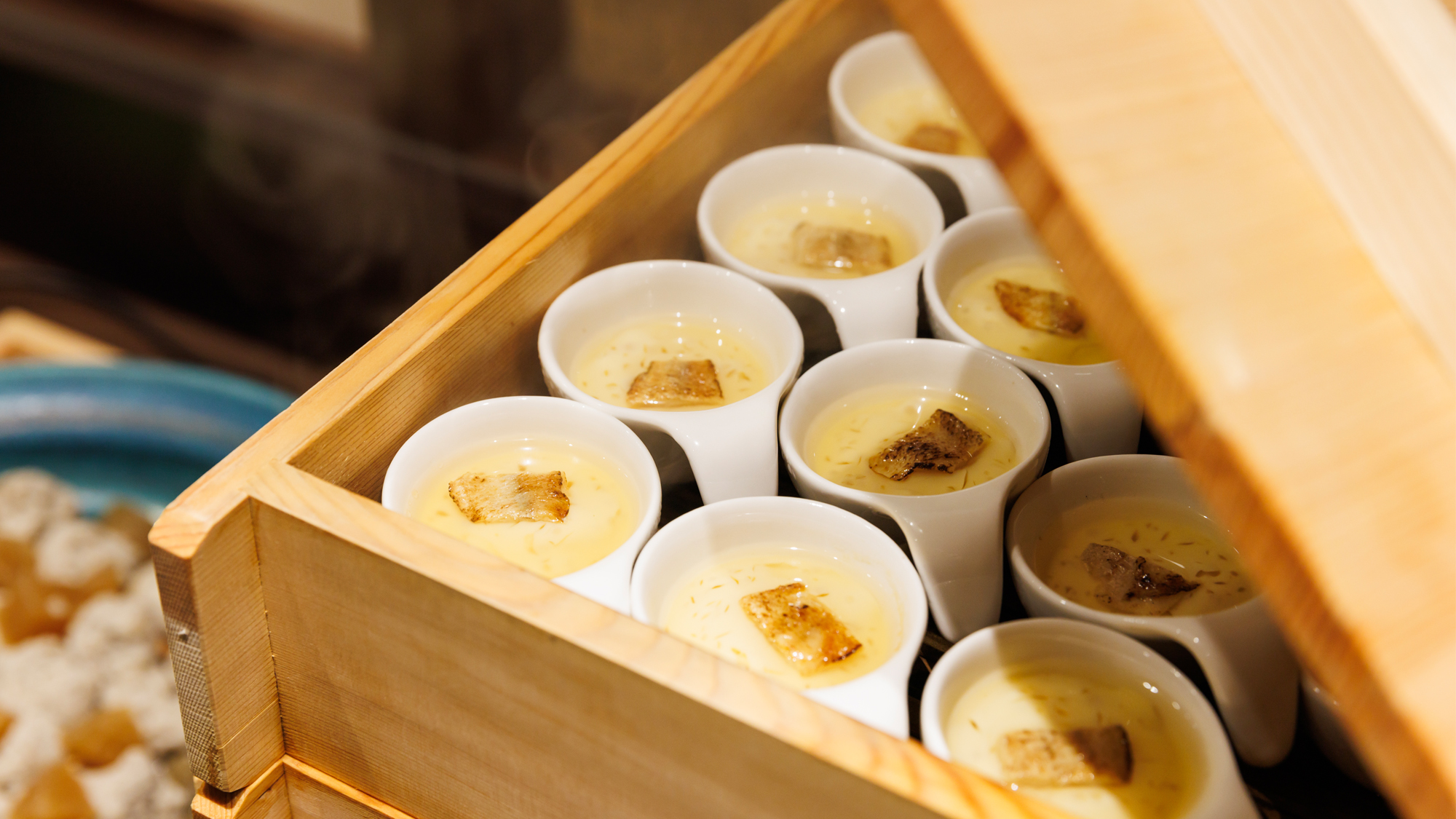 朝食ビュッフェ　あったか蒸篭「のどぐろ茶碗蒸し」