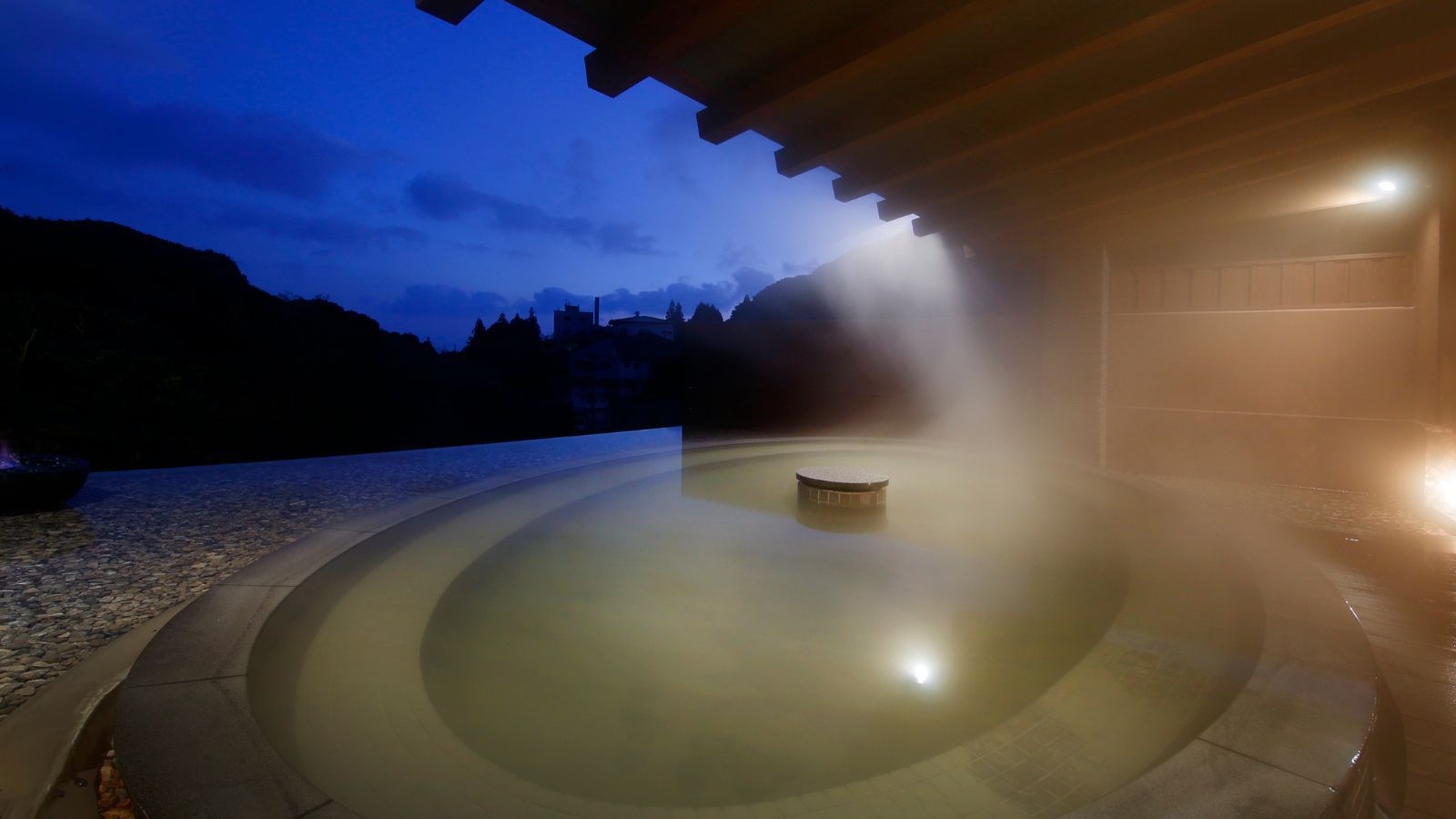 【秋冬SALE】【福田屋会席｜標準】A5長崎和牛すきしゃぶ・鮑の溶岩踊り・雲仙野菜チーズフォンデュ